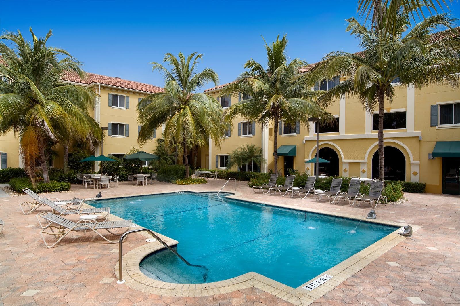 Hawthorn Extended Stay By Wyndham North Naples Exterior foto