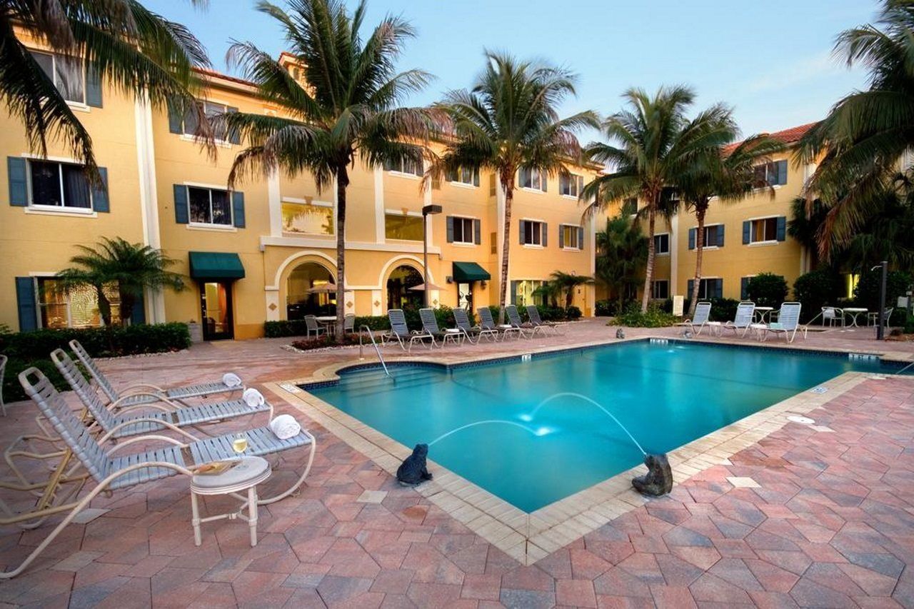 Hawthorn Extended Stay By Wyndham North Naples Exterior foto